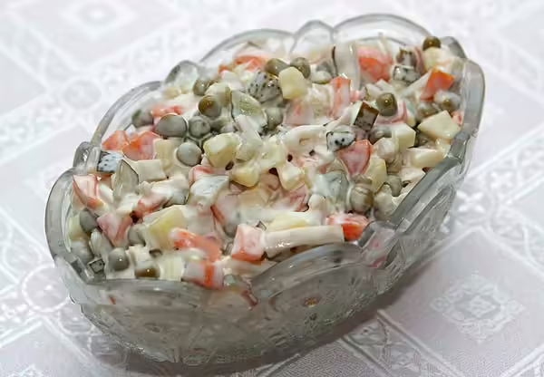 Салат картофельный с кальмаром